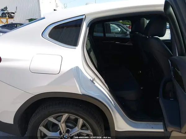 5UX2V1C03LLE67221 2020 BMW X4 - Image 8