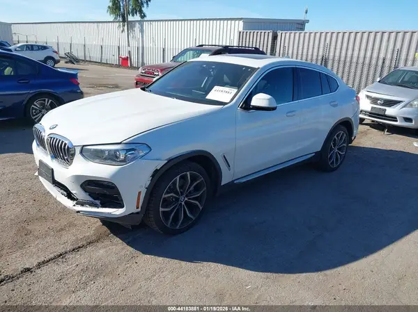 5UX2V1C03LLE68028 2020 BMW X4 - Image 2