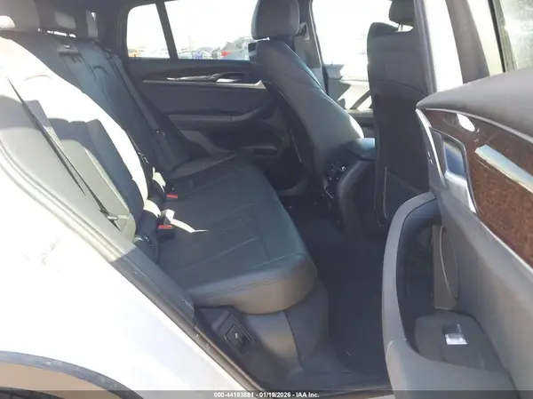 5UX2V1C03LLE68028 2020 BMW X4 - Image 8