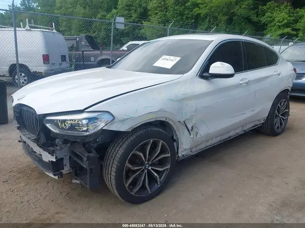 5UX2V1C03M9G26656 2021 BMW X4 - Image 2