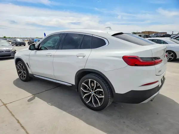 5UX2V1C03M9H38079 2021 BMW X4 - Image 2