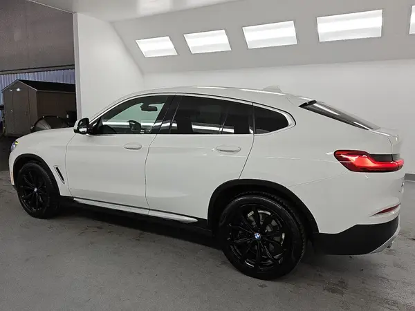 5UX2V1C04L9B65174 2020 BMW X4 - Image 2