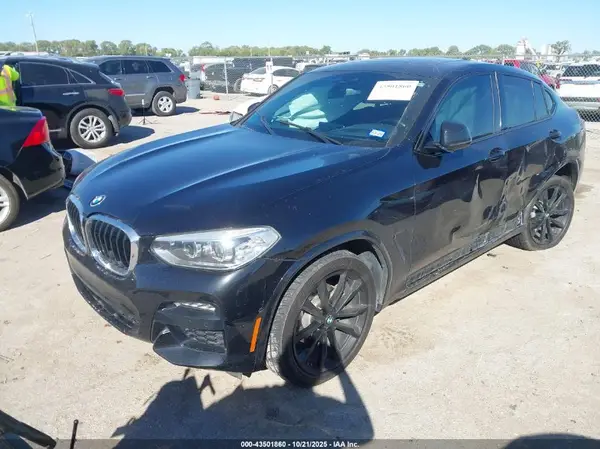5UX2V1C04L9C56655 2020 BMW X4 - Image 2