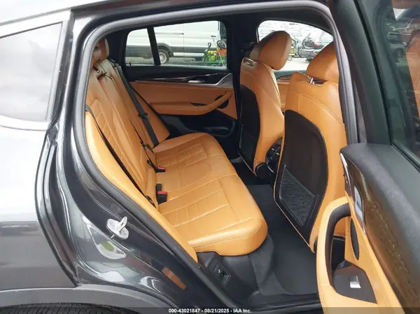5UX2V1C04M9F84322 2021 BMW X4 - Image 8