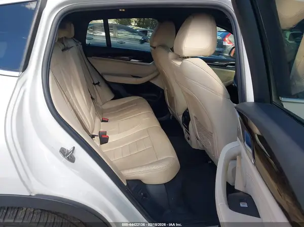 5UX2V1C05L9B53597 2020 BMW X4 - Image 8