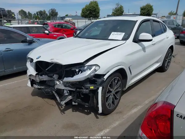 5UX2V1C05L9B58475 2020 BMW X4 - Image 2