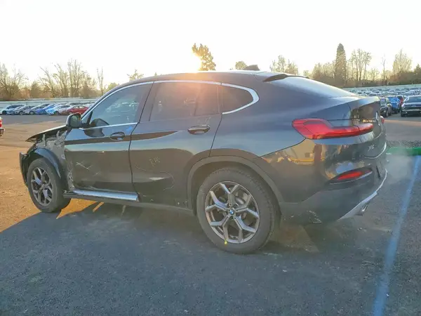 5UX2V1C06M9E65378 2021 BMW X4 - Image 2