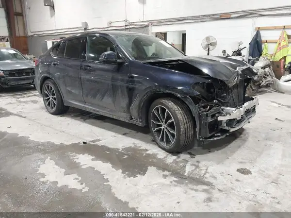 5UX2V1C06M9H02435 2021 BMW X4 - Image 1