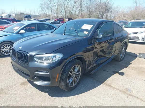 5UX2V1C06M9H17484 2021 BMW X4 - Image 2