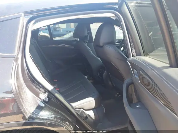 5UX2V1C06M9H17484 2021 BMW X4 - Image 8