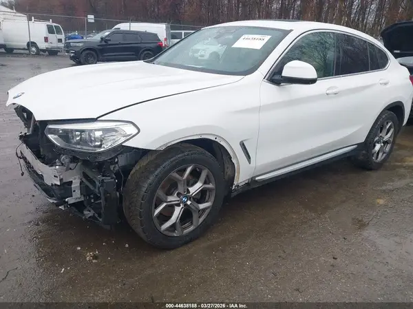 5UX2V1C06M9H19137 2021 BMW X4 - Image 2