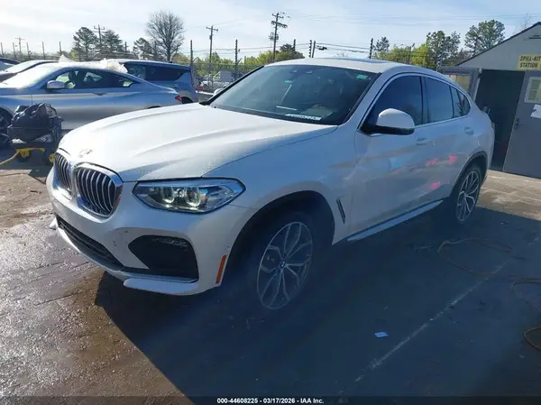 5UX2V1C06M9H37203 2021 BMW X4 - Image 2