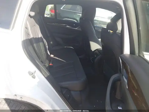 5UX2V1C06M9H87275 2021 BMW X4 - Image 8