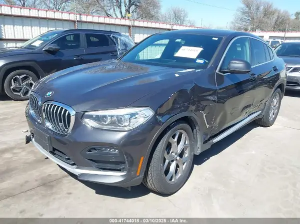 5UX2V1C07LLE67741 2020 BMW X4 - Image 2