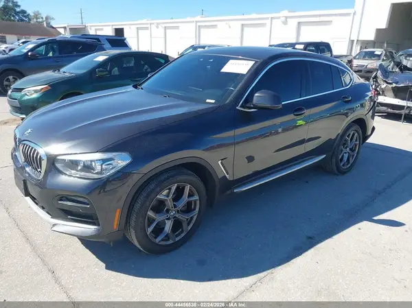 5UX2V1C07M9H86829 2021 BMW X4 - Image 2