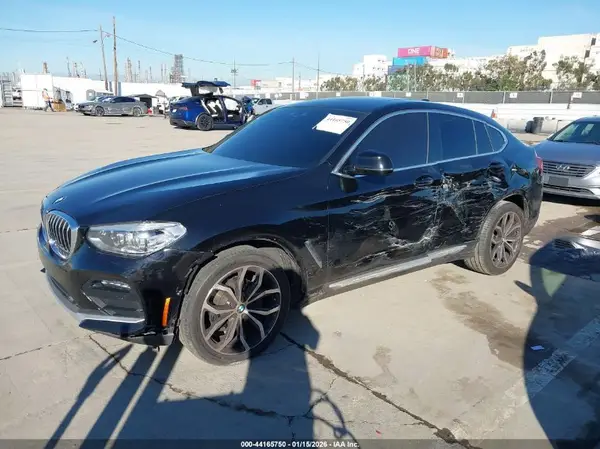 5UX2V1C08M9H06874 2021 BMW X4 - Image 2