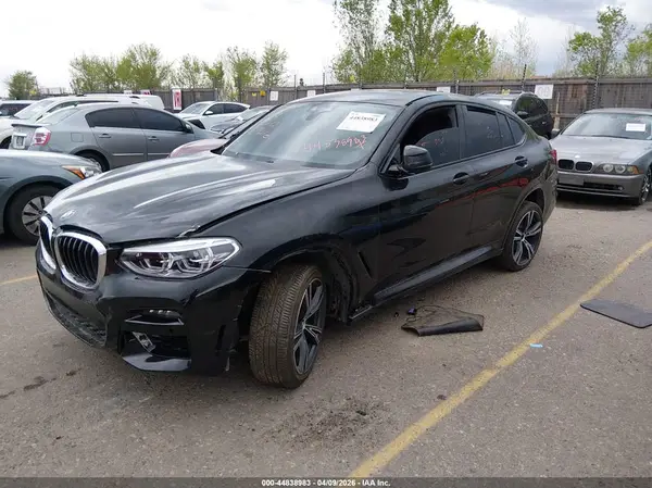 5UX2V1C08M9H28664 2021 BMW X4 - Image 2