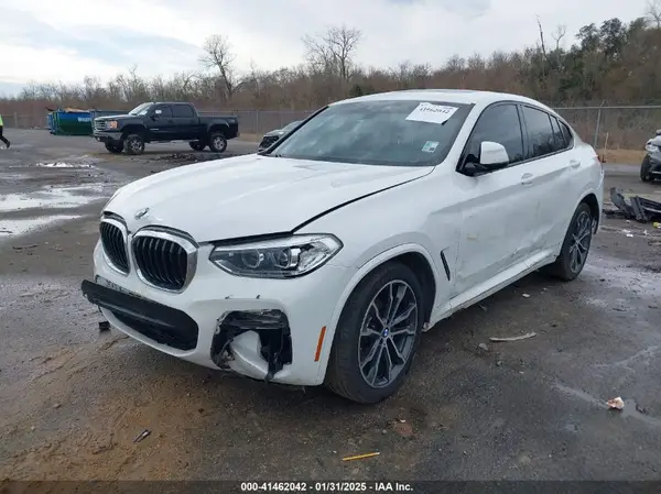 5UX2V1C09L9B88384 2020 BMW X4 - Image 2