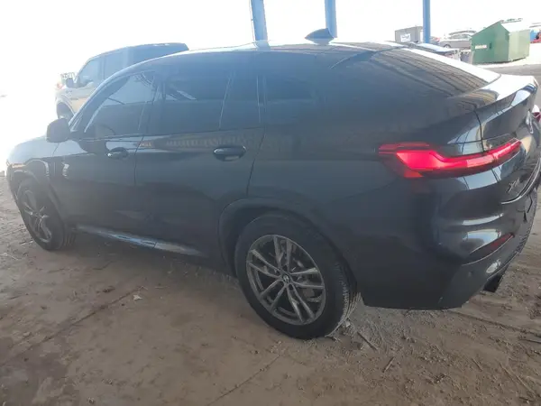 5UX2V1C09M9E46081 2021 BMW X4 - Image 2