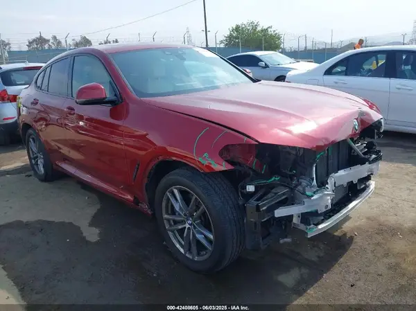 5UX2V1C09M9F29509 2021 BMW X4 - Image 1