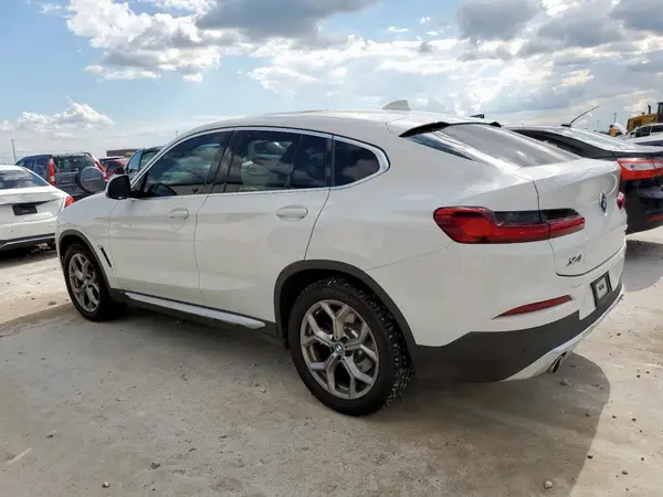 5UX2V1C09M9F43085 2021 BMW X4 - Image 2