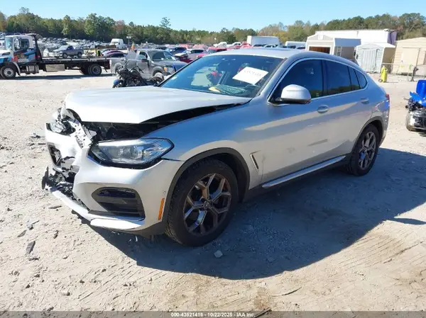 5UX2V1C09M9F98832 2021 BMW X4 - Image 2