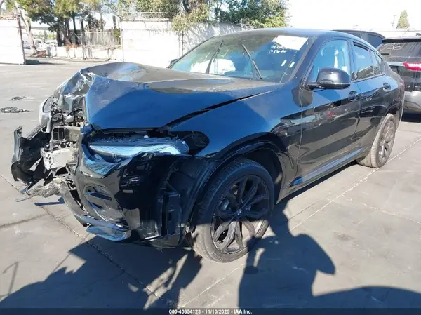5UX2V1C0XM9E46199 2021 BMW X4 - Image 2