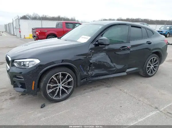 5UX2V1C0XM9H17777 2021 BMW X4 - Image 2