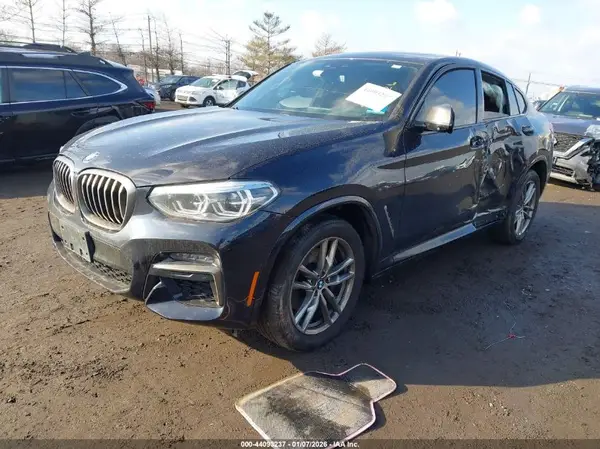 5UX2V5C01L9B87799 2020 BMW X4 - Image 2