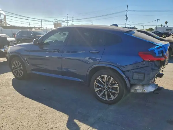 5UX2V5C01LLE69394 2020 BMW X4 - Image 2