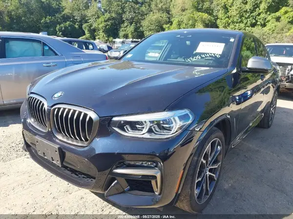 5UX2V5C01M9E04592 2021 BMW X4 - Image 2