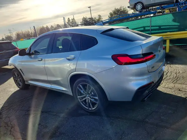5UX2V5C03L9B17804 2020 BMW X4 - Image 2