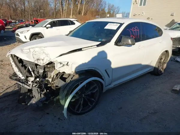 5UX2V5C03M9F04922 2021 BMW X4 - Image 2