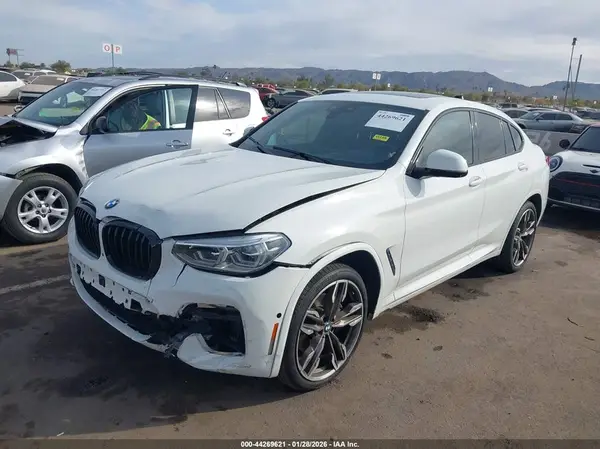 5UX2V5C04M9D93698 2021 BMW X4 - Image 2