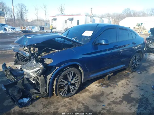 5UX2V5C04M9E77729 2021 BMW X4 - Image 2