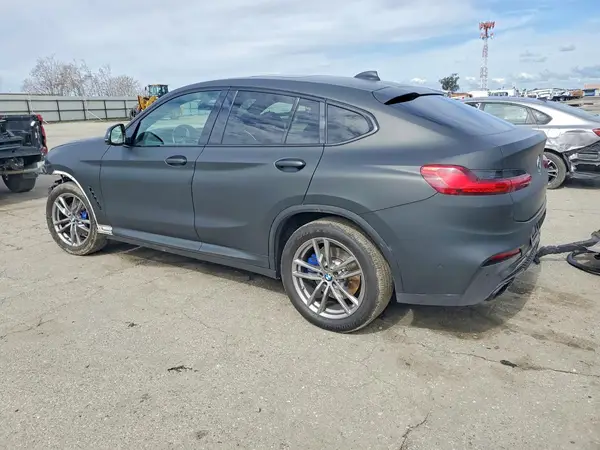 5UX2V5C04M9F93657 2021 BMW X4 - Image 2
