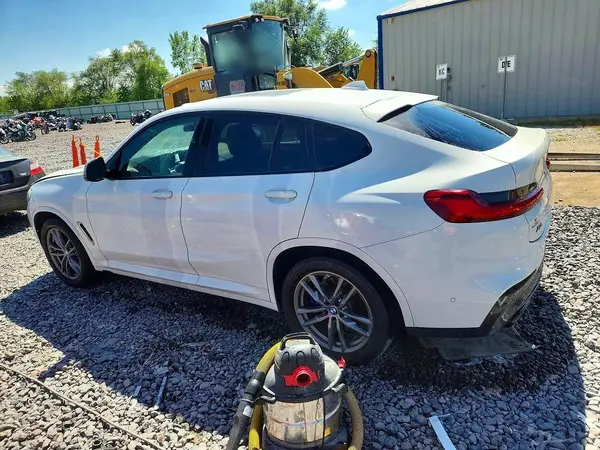 5UX2V5C05L9B67555 2020 BMW X4 - Image 2