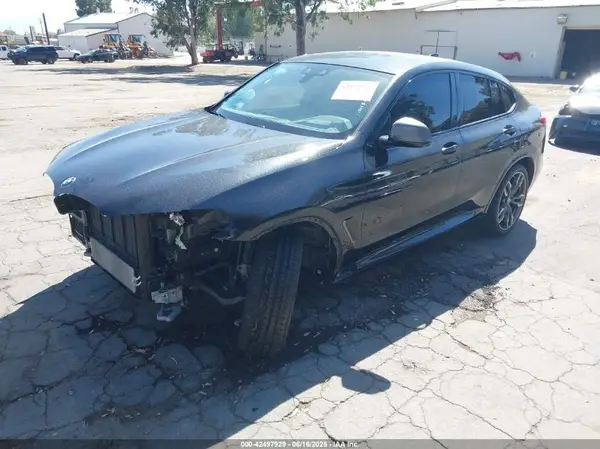 5UX2V5C05M9G40873 2021 BMW X4 - Image 2