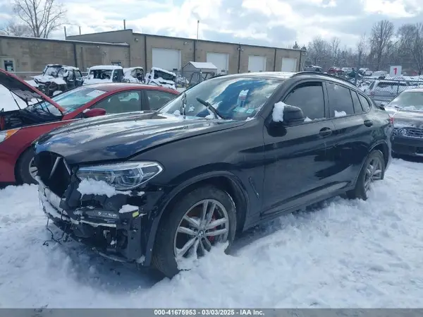 5UX2V5C05M9H02711 2021 BMW X4 - Image 2