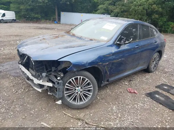 5UX2V5C08LLE69229 2020 BMW X4 - Image 2