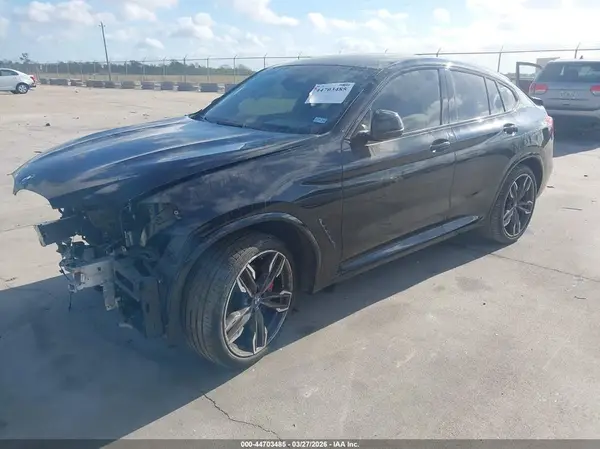5UX2V5C08M9F31792 2021 BMW X4 - Image 2