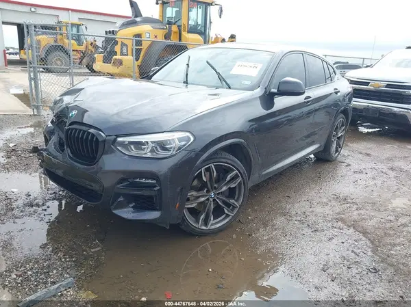 5UX2V5C09M9H46677 2021 BMW X4 - Image 2