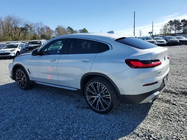 5UX33DT00N9J37075 2022 BMW X4 - Image 2