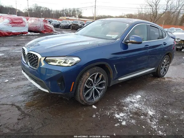 5UX33DT00N9J86390 2022 BMW X4 - Image 2