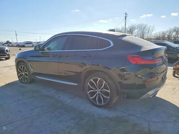 5UX33DT00N9J86633 2022 BMW X4 - Image 2