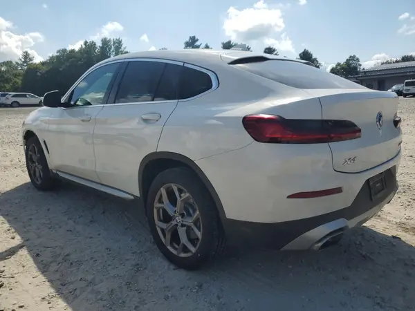 5UX33DT00N9K09666 2022 BMW X4 - Image 2