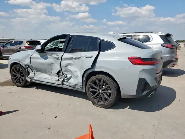 5UX33DT00N9K40920 2022 BMW X4 - Image 2