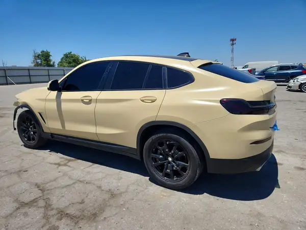 5UX33DT00N9K67342 2022 BMW X4 - Image 2