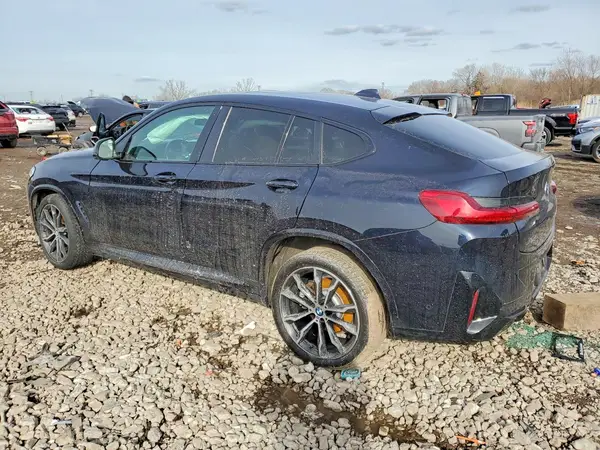 5UX33DT00N9K76476 2022 BMW X4 - Image 2