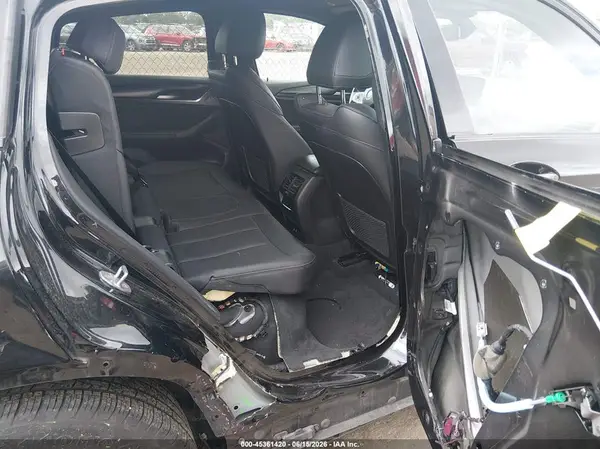 5UX33DT00N9L32299 2022 BMW X4 - Image 8